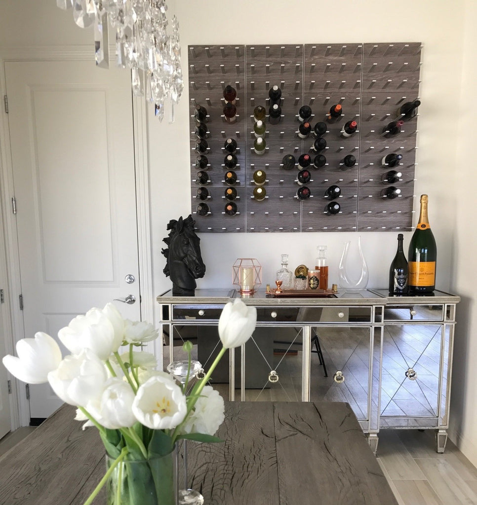 grå eg vinopbevarings panel og pin